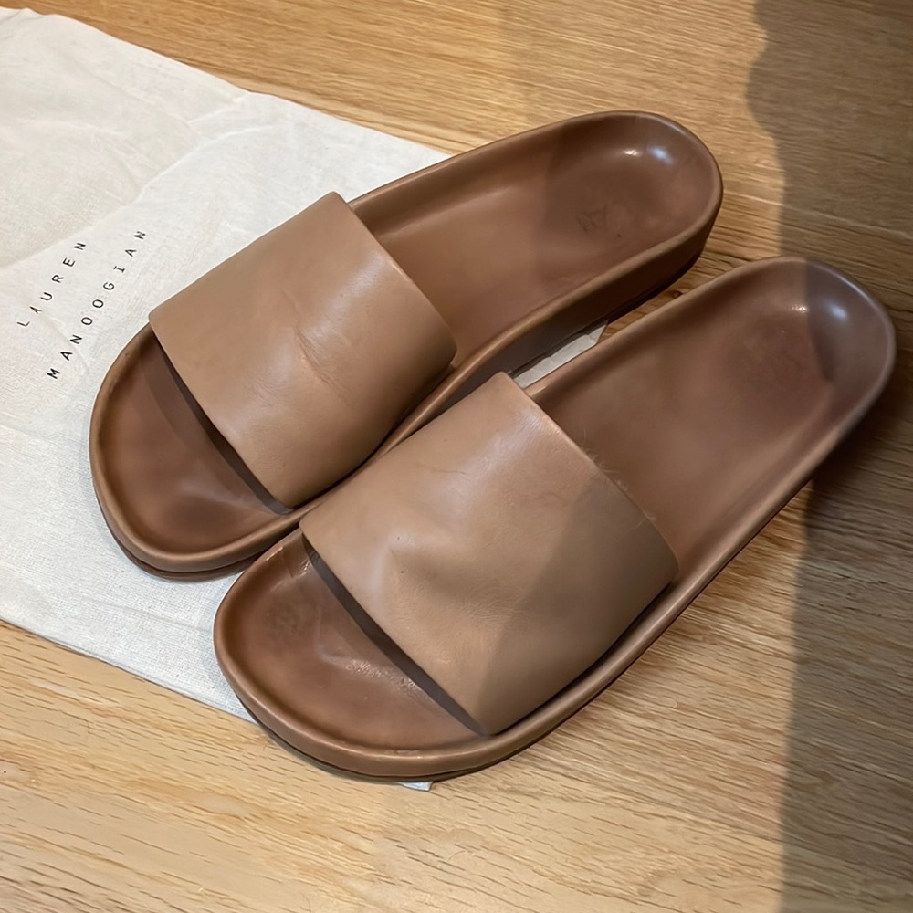 Lauren Manoogian leather slides